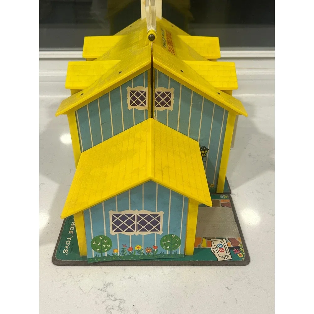 Vintage 1969 Fisher Price Play Family House 952 Blue Yellow Dollhouse Only‎